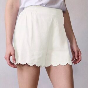 NWT LC Lauren Conrad Scalloped Shorts